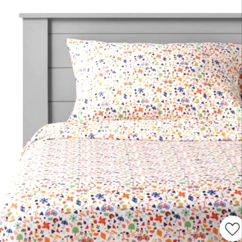Pillowfort Playtime Microfiber Full Sheet Set Multicolor New NWT